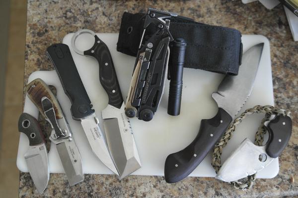 Just my knives, Boker Plus Gnome, CRKT Stubby Razel, Heiho and Ringed Razel, Leatherman MUT with Steamlight Microstream. And 2 I made cuz I was bored.